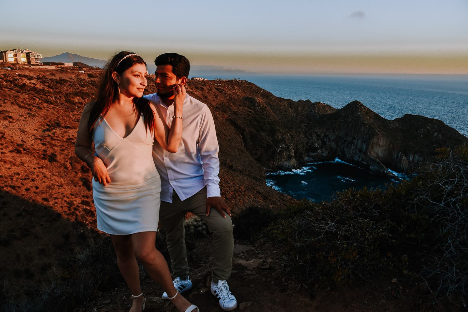 Fotografía de save the date en Ensenada Baja California por fotógrafo de bodas destino en México